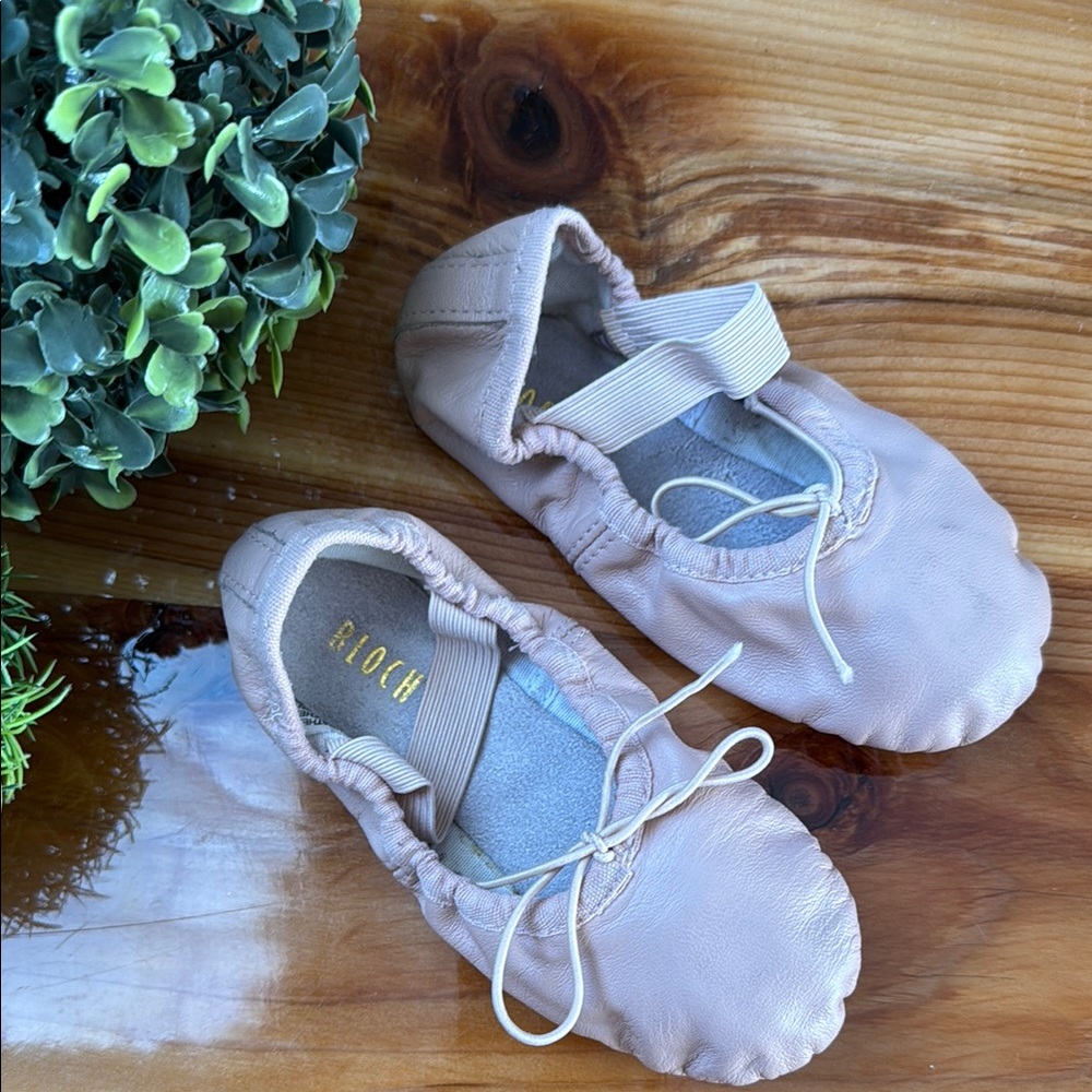Bloch Pink Ballet Slippers with Elastic Straps